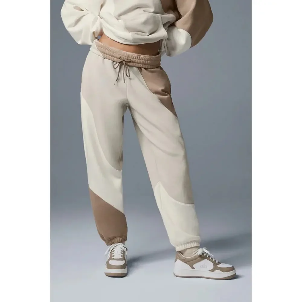 NWT Alo Yoga Make Waves Sweatpants Ivory Bone Gravel Athleisure Lounge Size M